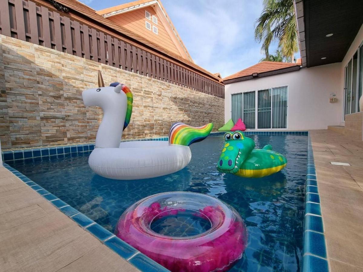 Oppa B Pool Jomtien Beach